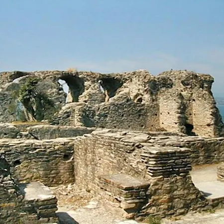 V Vittoria
